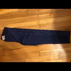 Nike Pro cropped Navy blue leggings with detail